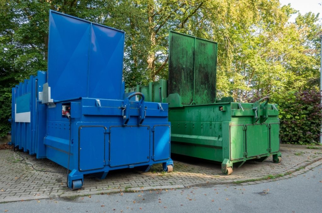 Advantages of Roll Off Rental for Professionals - Dumpster and Recycling Provider